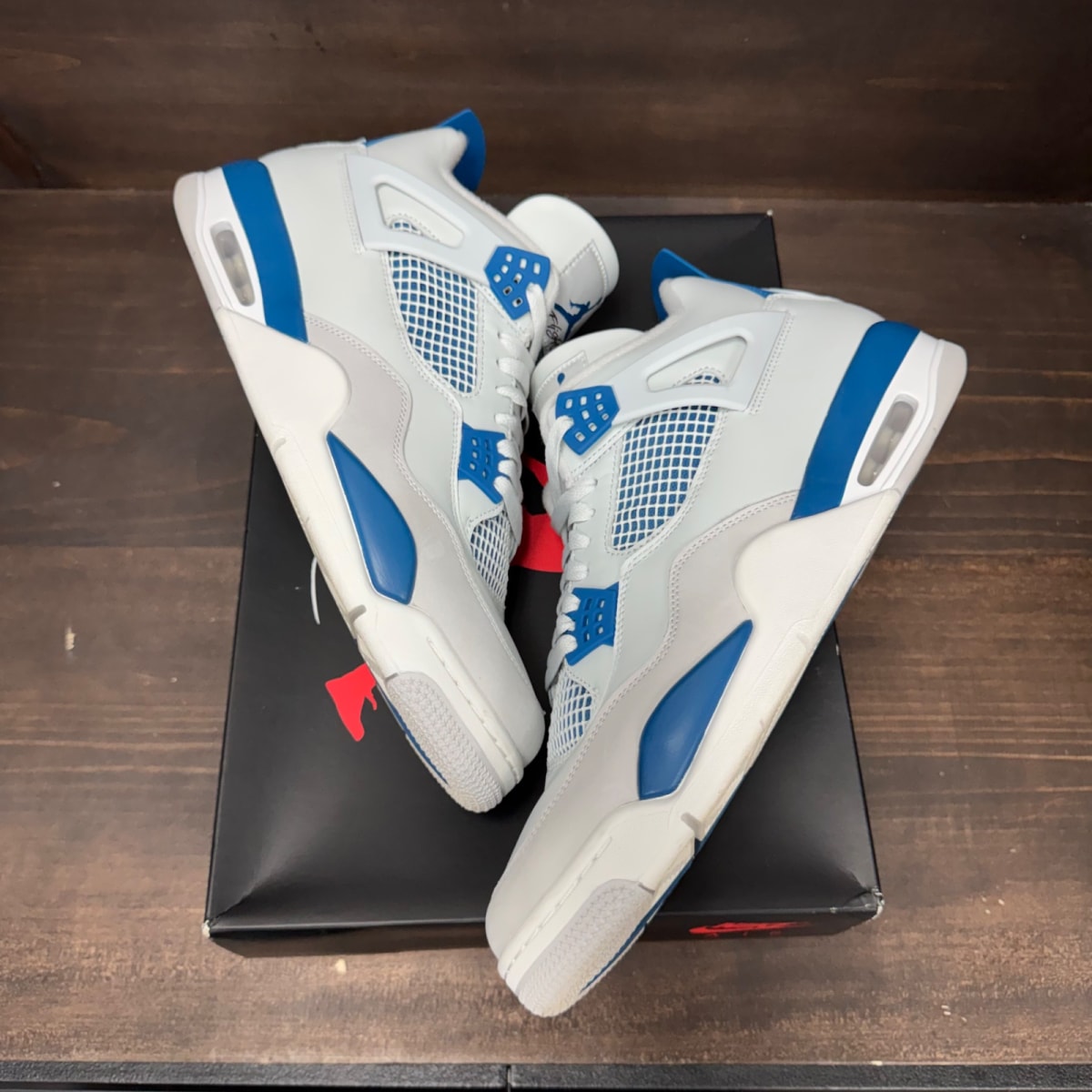 Jordan 4 Retro Military Blue (2024) - Image 2