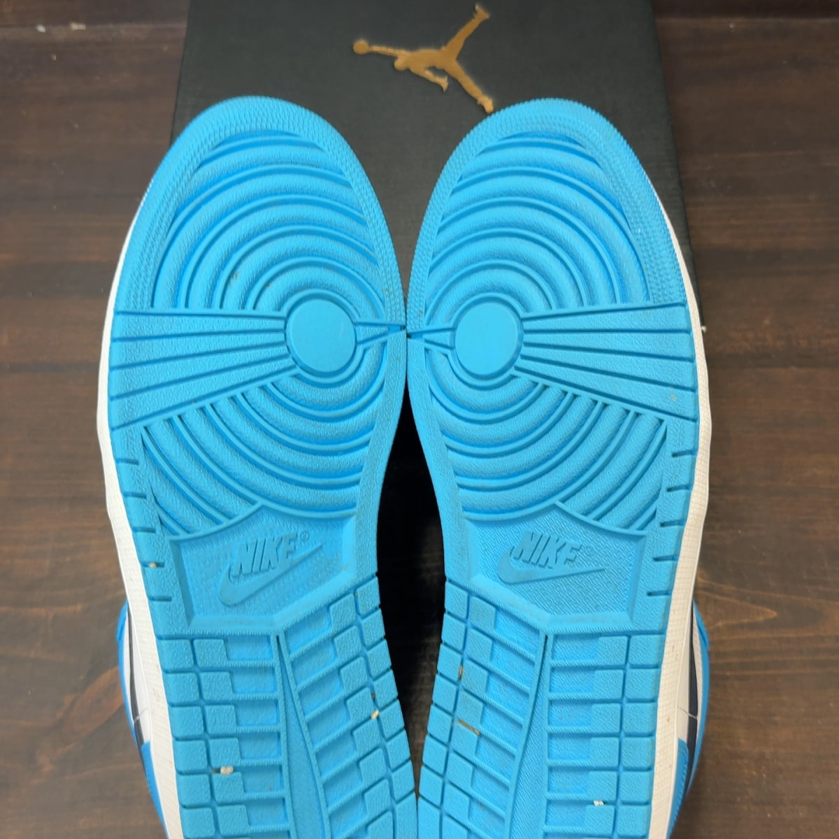 Jordan 1 Low UNC (2021) - Image 7