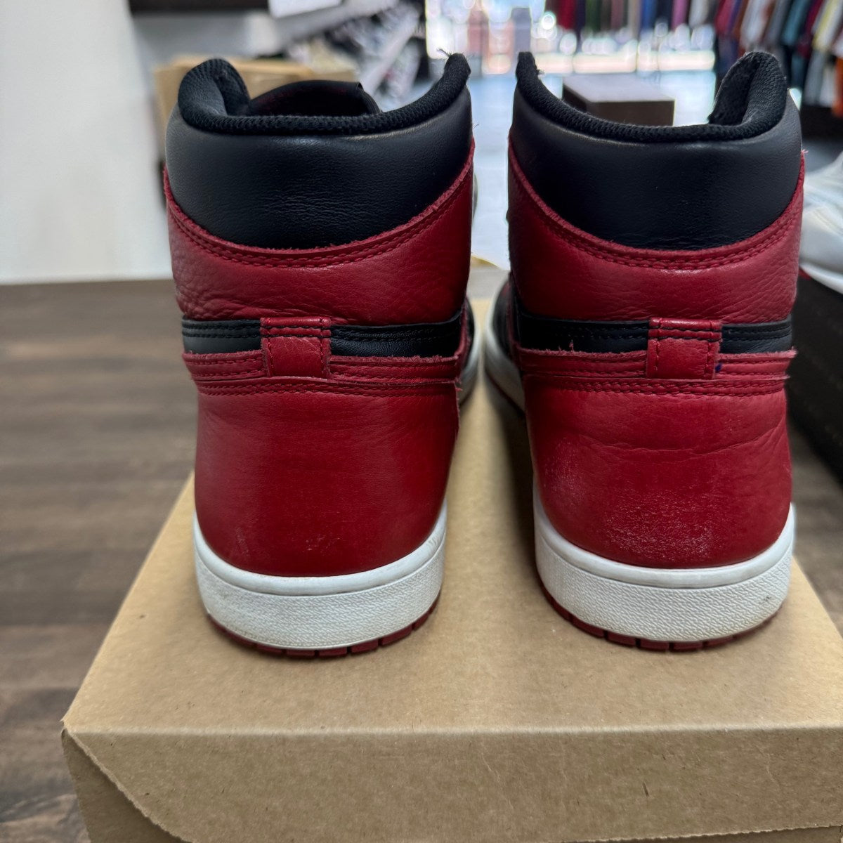 Jordan 1 Retro High Bred Banned (2016) Size 9.5 (Pre-Owned) - Image 4