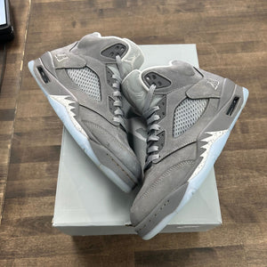 Jordan 5 Retro Wolf Grey (2026) Size 11 (Pre-Owned) - Image 1