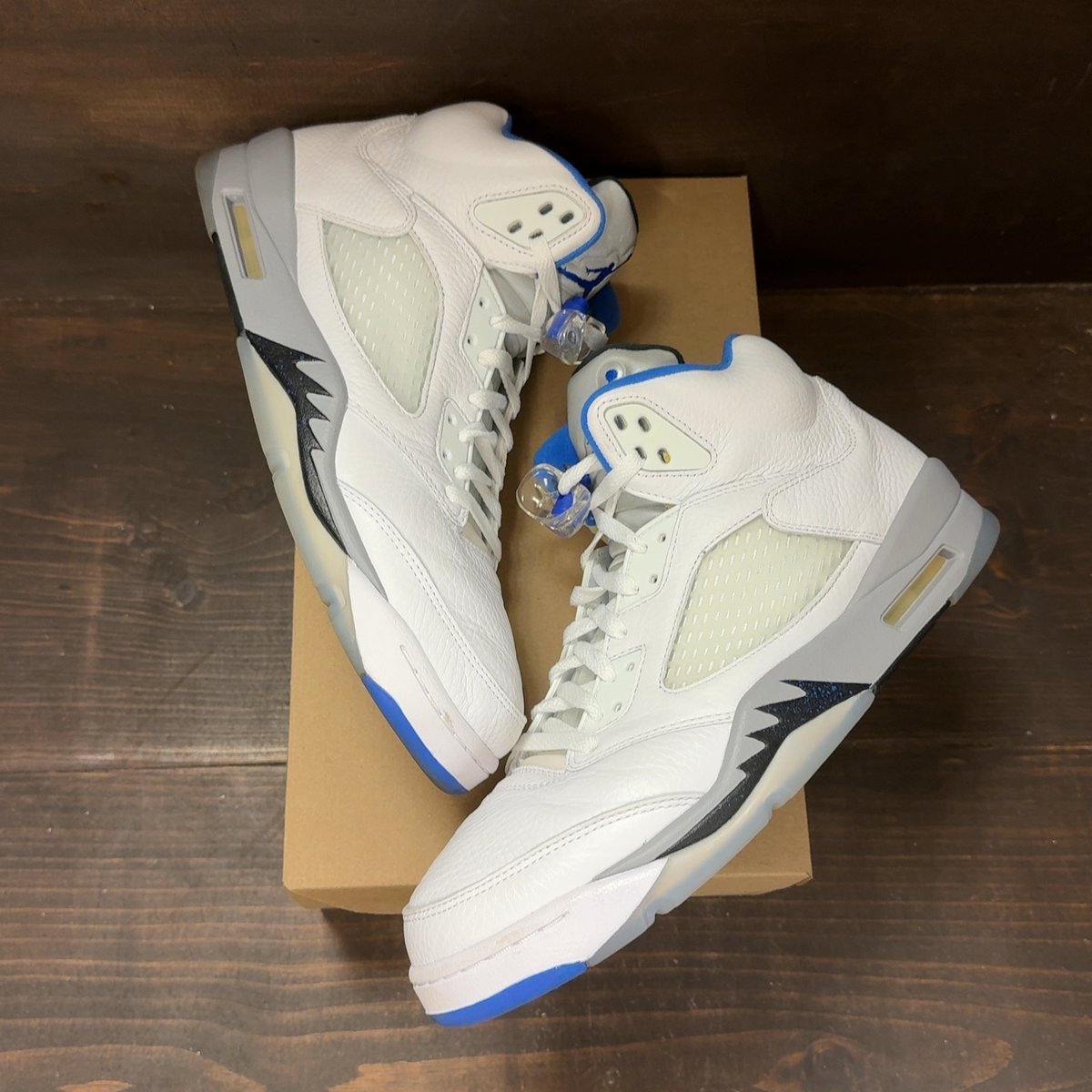 Jordan 5 Retro White Stealth (2021) Size 12 (Pre-Owned) - back