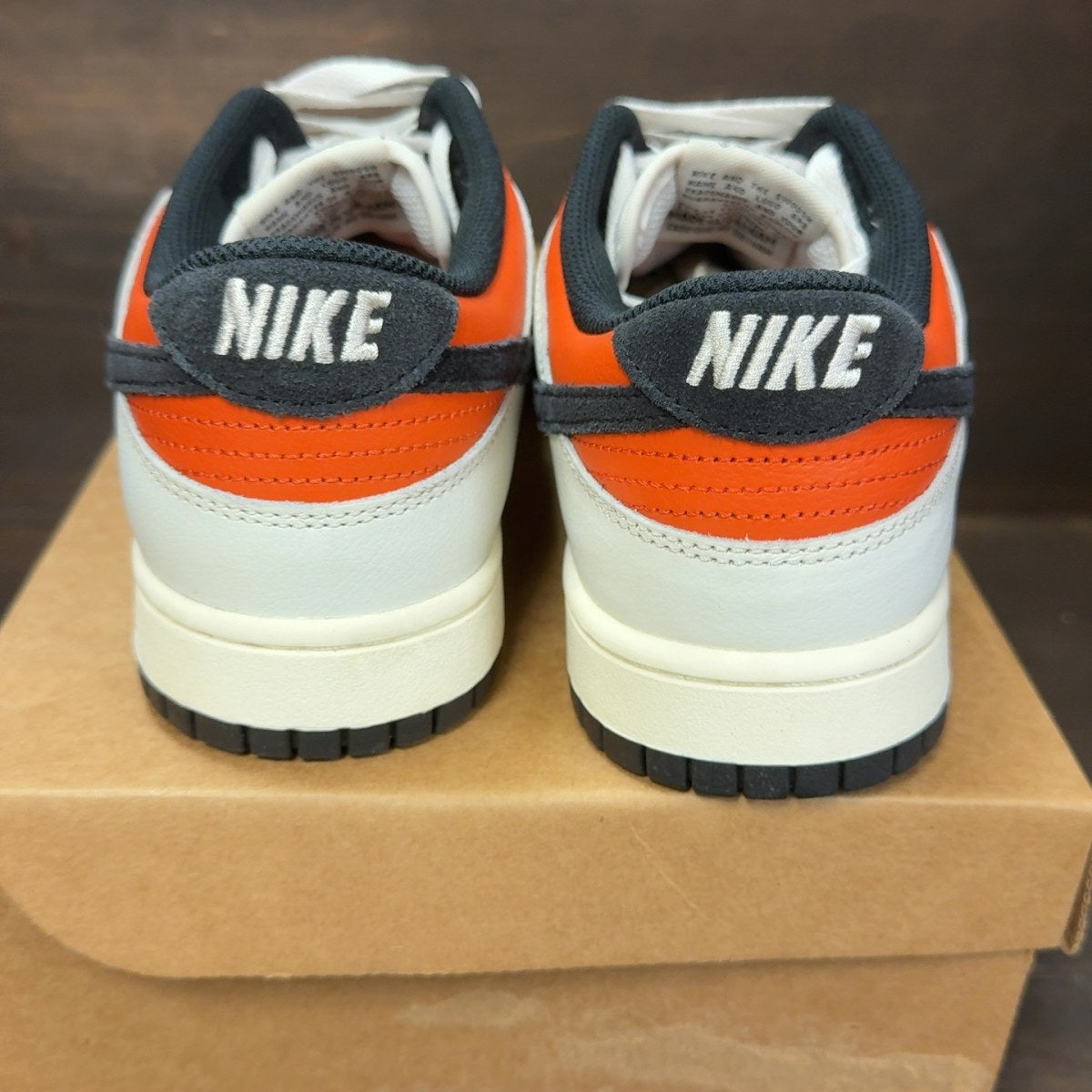 Nike Dunk Low Vintage Coral Size 9 (Pre-Owned) - Image 5