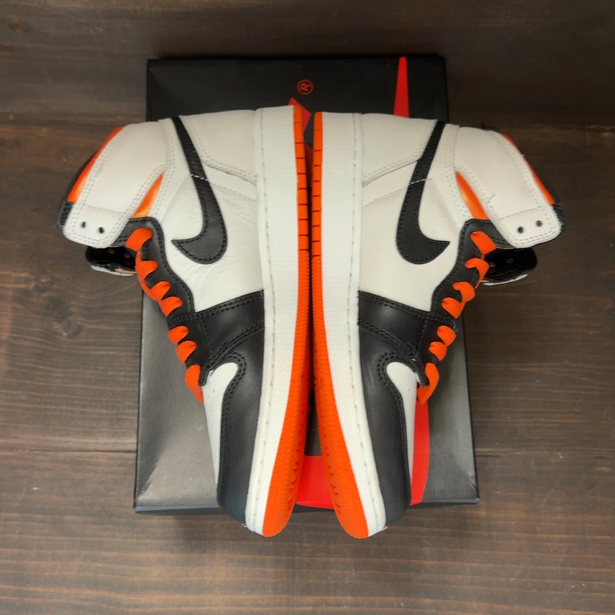 Jordan 1 High OG Electro Orange (GS) - Image 4