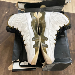 Jordan 9 Retro Statue - Image 3