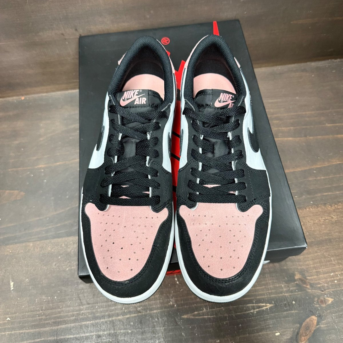 Jordan 1 Low OG Bleached Coral Size 10 (Pre-Owned) - back