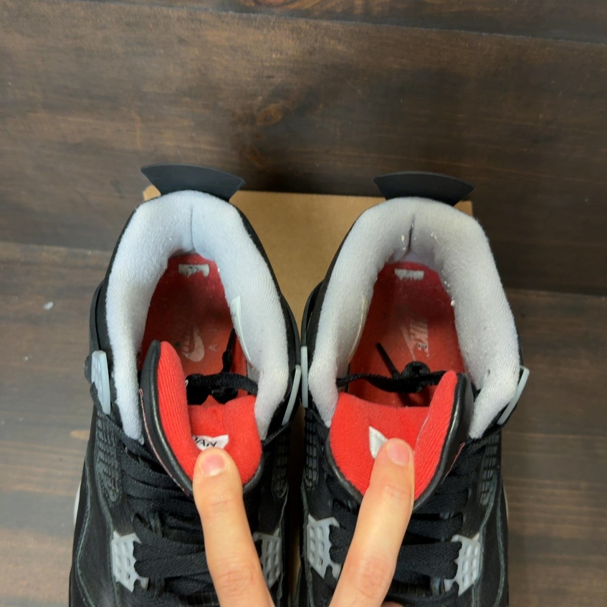 Jordan 4 Retro Bred Reimagined Size 9 (Pre-Owned) - Image 4