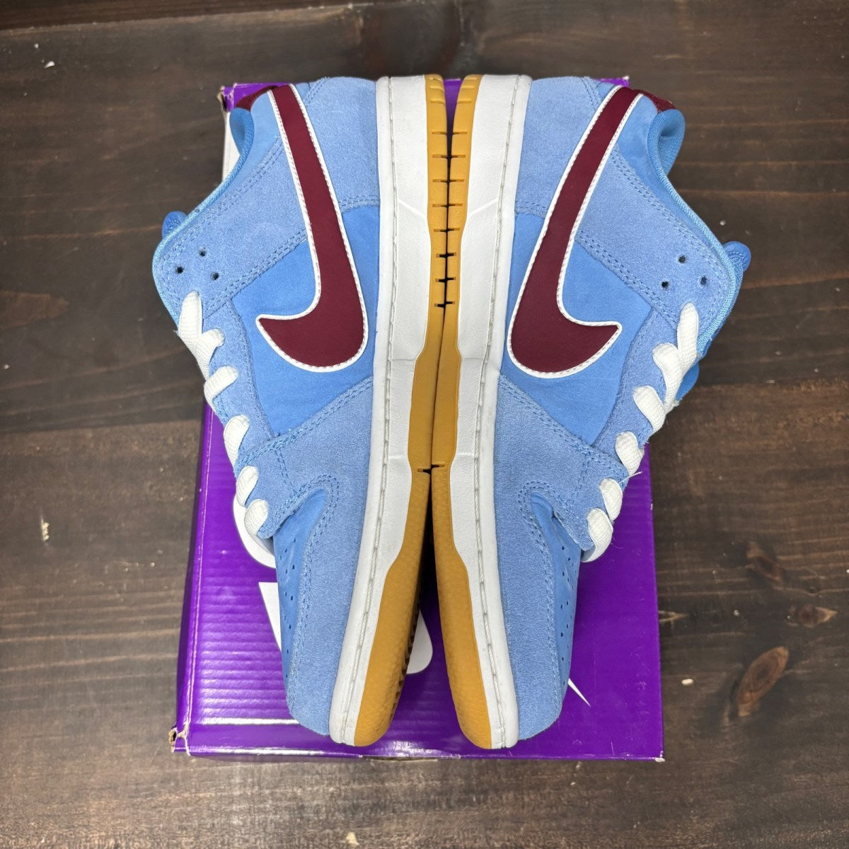 Nike SB Dunk Low Philadelphia Phillies - Image 4