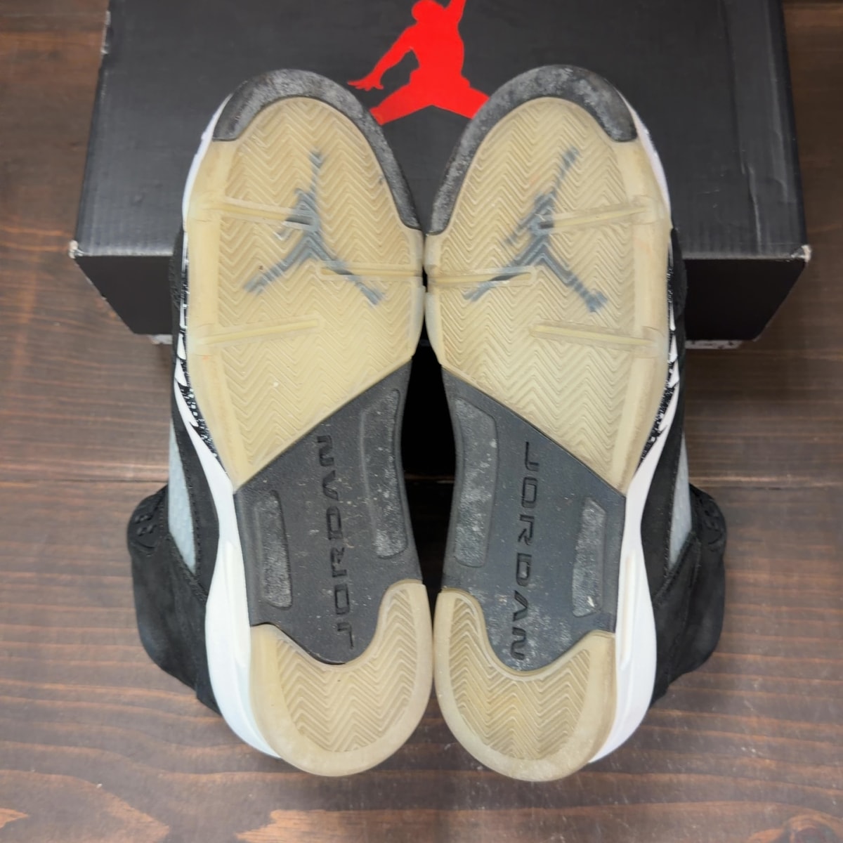 Jordan 5 Retro Moonlight (2021) (GS) Size 5Y (Pre-Owned) - aux