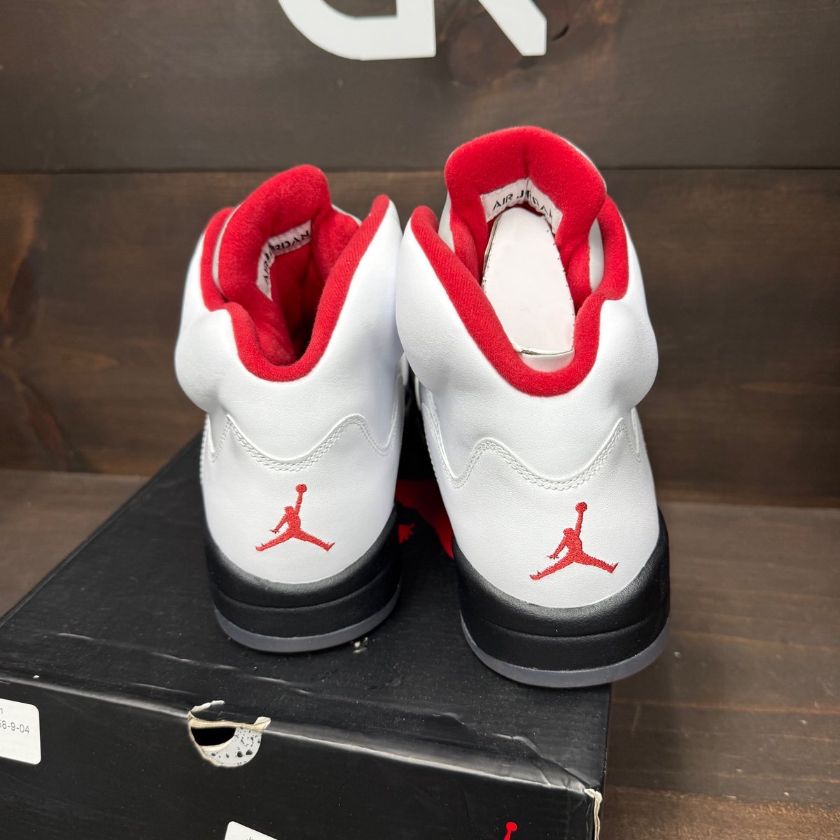 Jordan 5 Retro Fire Red (2013) Size 12 - sole