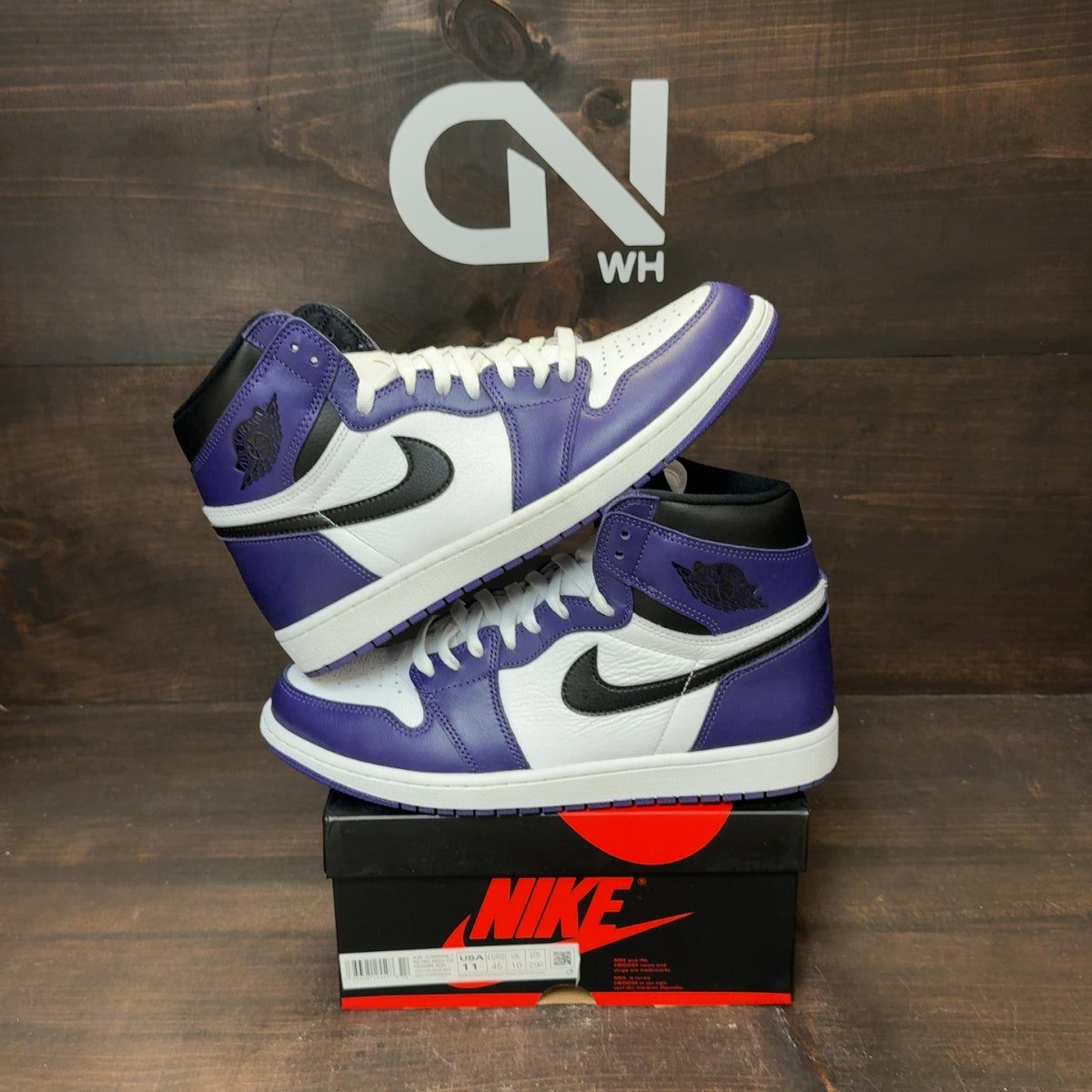 Jordan 1 Retro High Court Purple White Size 11 (Pre-Owned)