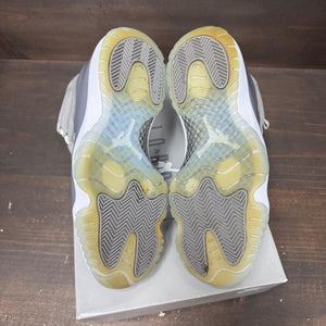 Jordan 11 Retro Cool Grey (2021) Size 8.5 (Pre-Owned) - box