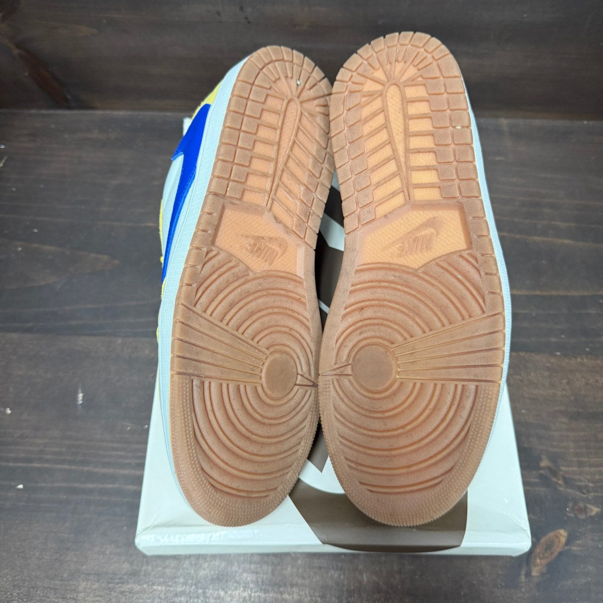 Jordan 1 Retro Low OG SP Travis Scott Canary (Women's) - Image 6