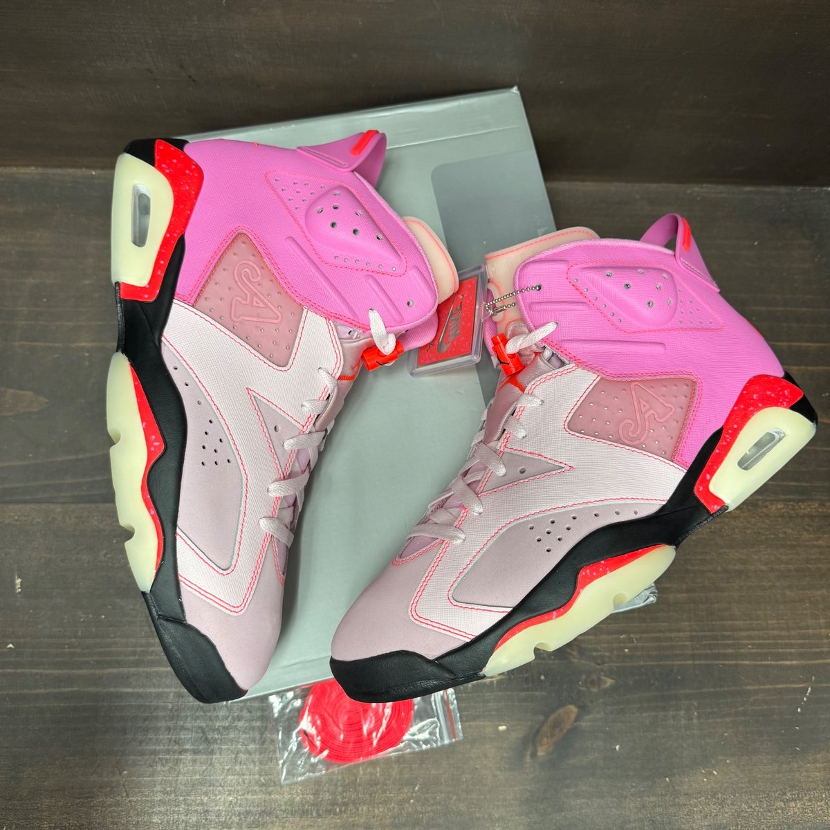Jordan 6 Retro Awake NY Playful Pink Size 13 (Pre-Owned) - side