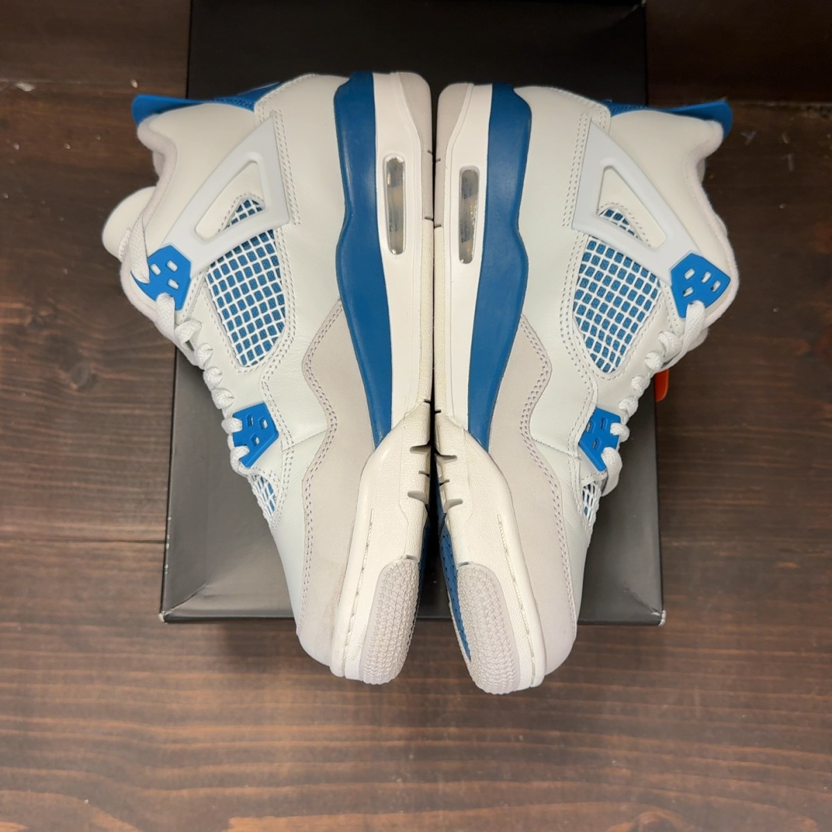 Jordan 4 Retro Military Blue (2024) (GS) - Image 4