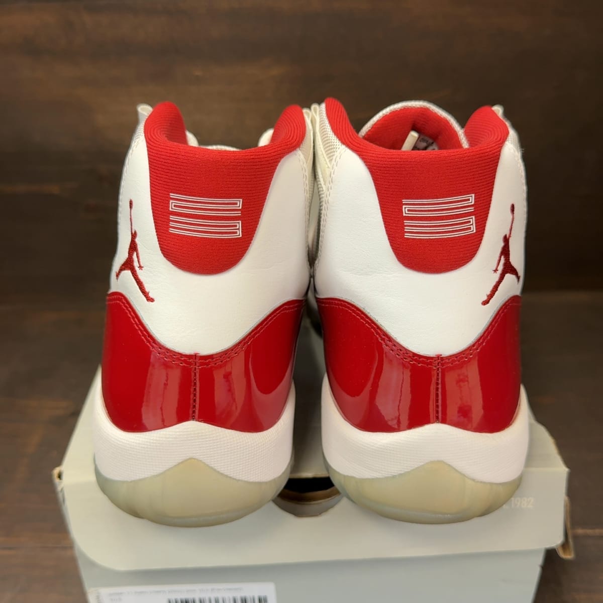 Jordan 11 Retro Cherry (2022) Size 10.5 (Pre-Owned) - aux