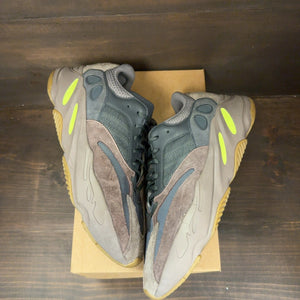 adidas Yeezy Boost 700 Mauve Size 12 (Pre-Owned) - Image 2