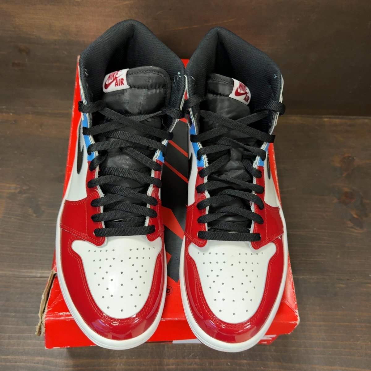 Jordan 1 Retro High Fearless UNC Chicago Size 12 (Pre-Owned) - tag