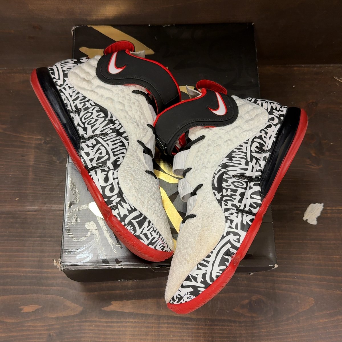 Nike LeBron 4 Graffiti NYC (2006) Size 11 (Pre-Owned) - back