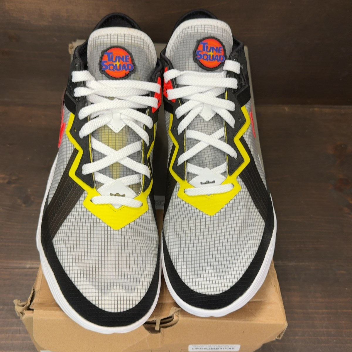 Nike LeBron 18 Low Sylvester vs Tweety Space Jam - Image 3