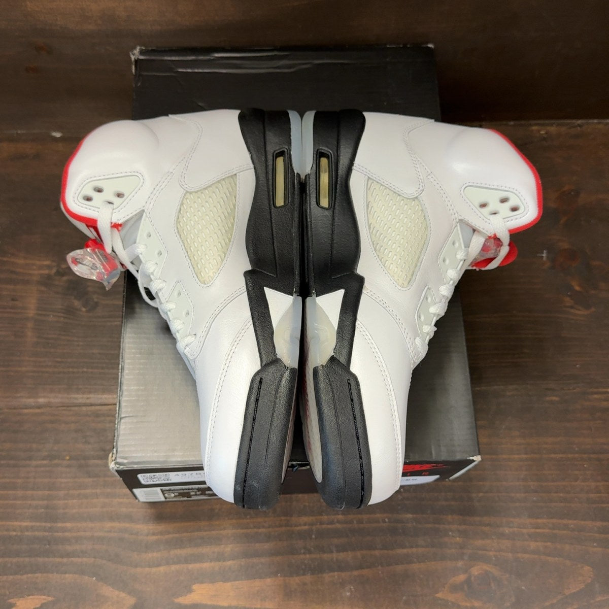Jordan 5 Retro Fire Red Silver Tongue (2020) - Image 4