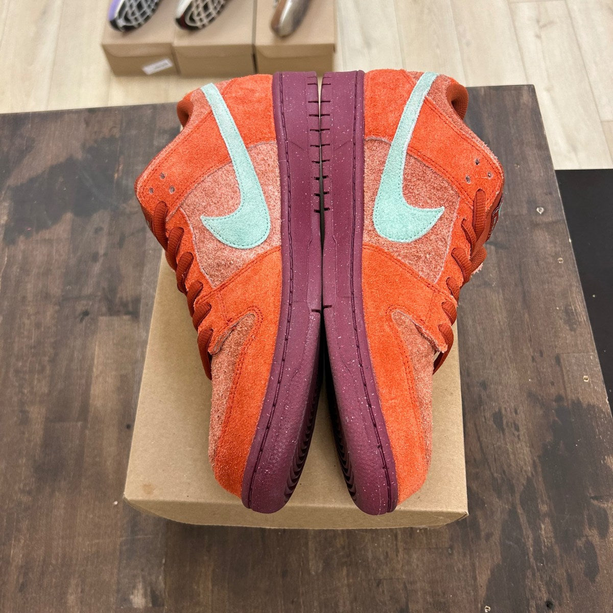 Nike SB Dunk Low Mystic Red Rosewood Size 13 (Pre-Owned) - Image 3