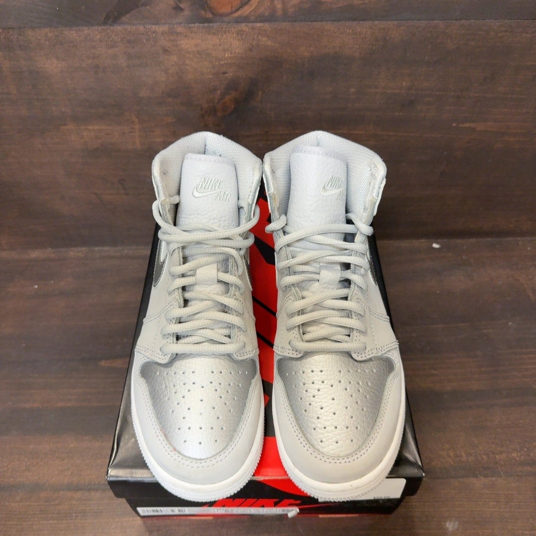 Jordan 1 Retro High CO Japan Neutral Grey (GS) Size 5.5Y (Pre-Owned)