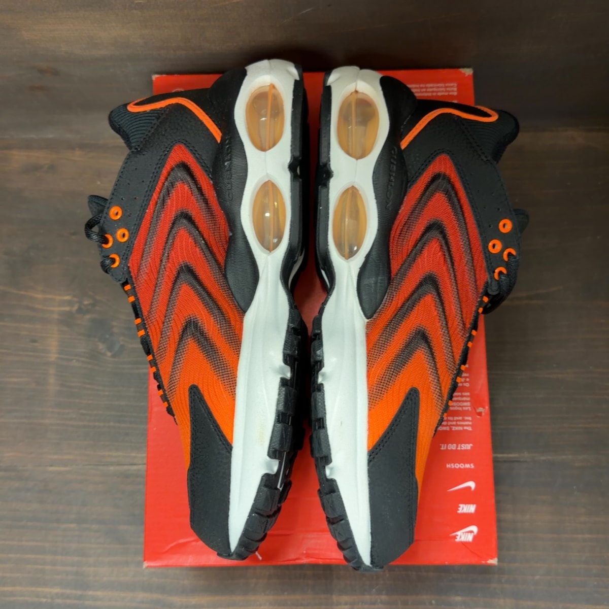 Nike Air Max TW SE Black Orange Summit - Image 4