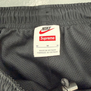 Supreme Nike Track Pant (SS25) Black Size M (Pre-Owned) - Image 3