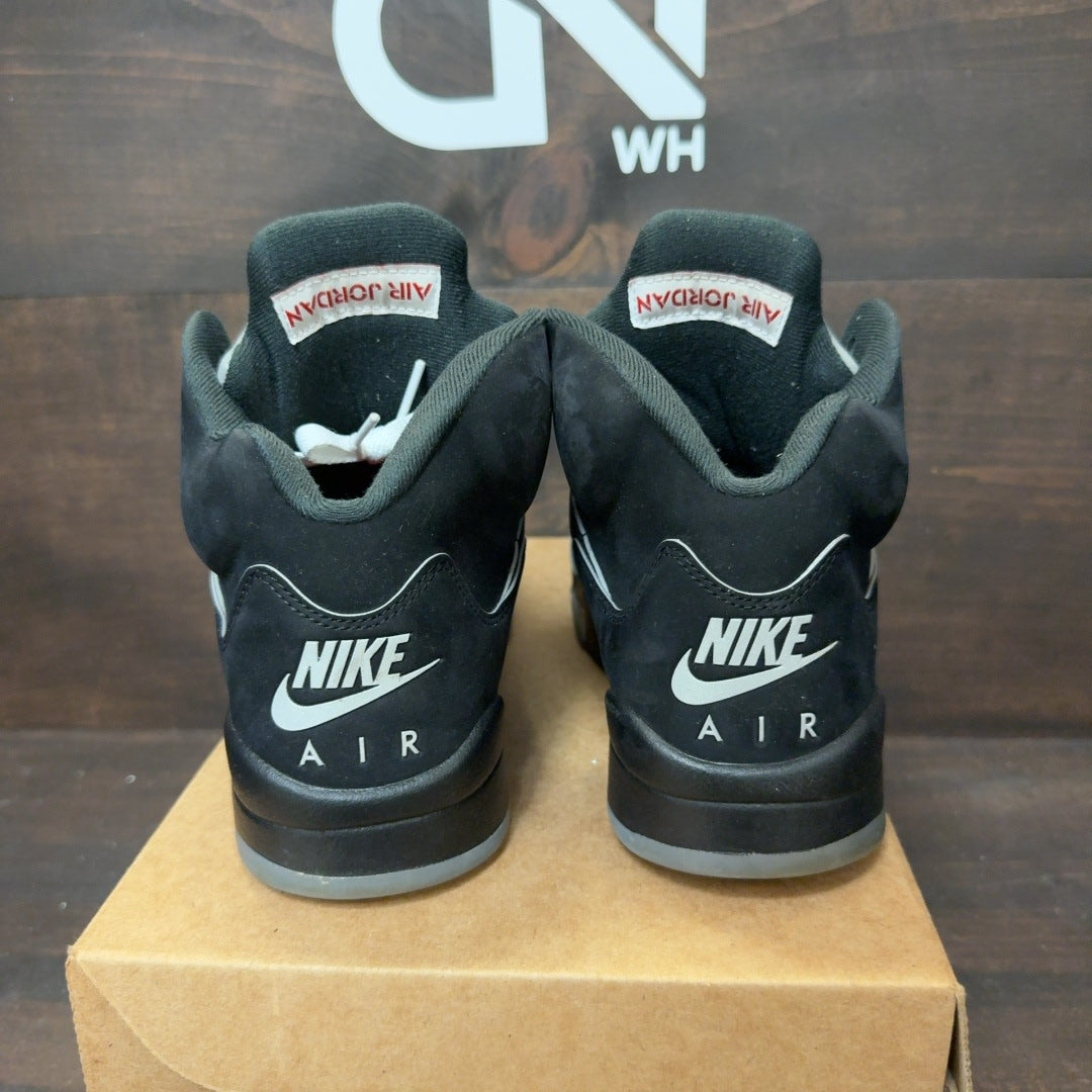 Jordan 5 Retro OG Black Metallic Reimagined Size 9 (Pre-Owned) - Image 4