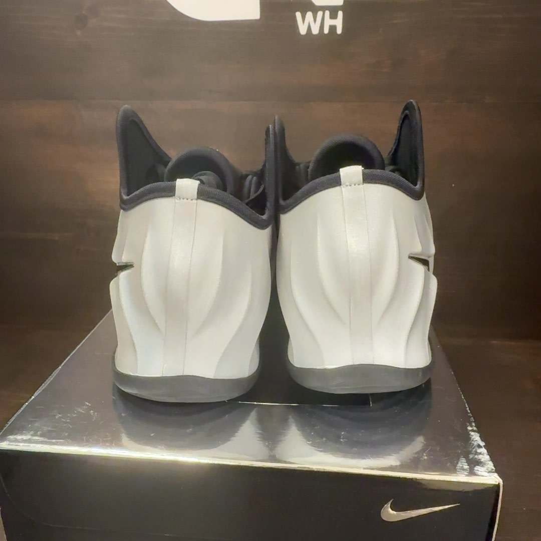 Nike GT Future Metallic Silver Size 8 (Pre-Owned)