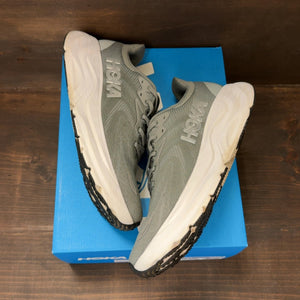 Hoka One One Arahi 8 Asteroid Silver Size 9 (Pre-Owned) - Image 2