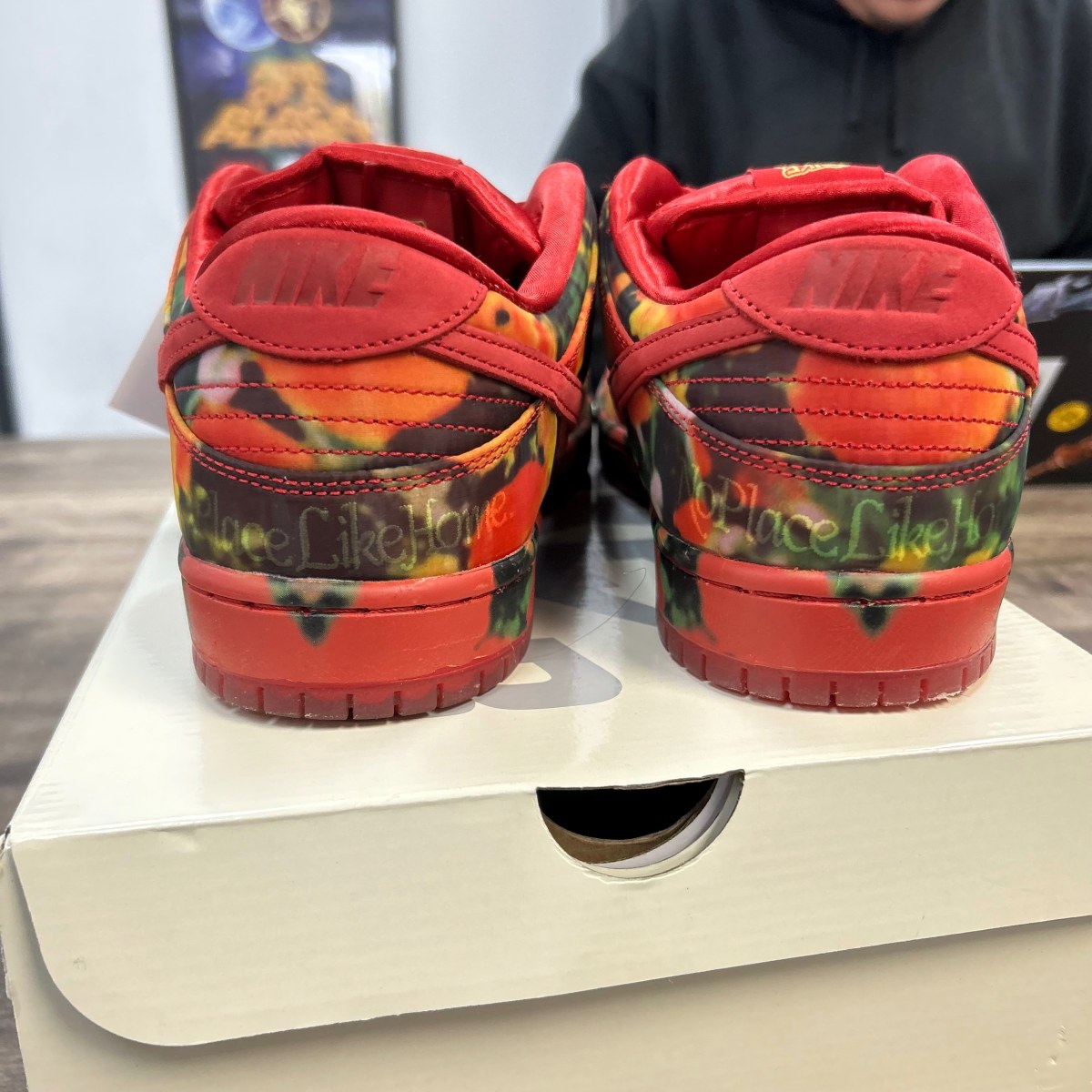 Nike SB Dunk Low The Wizard of Oz Poppy Field - Image 4