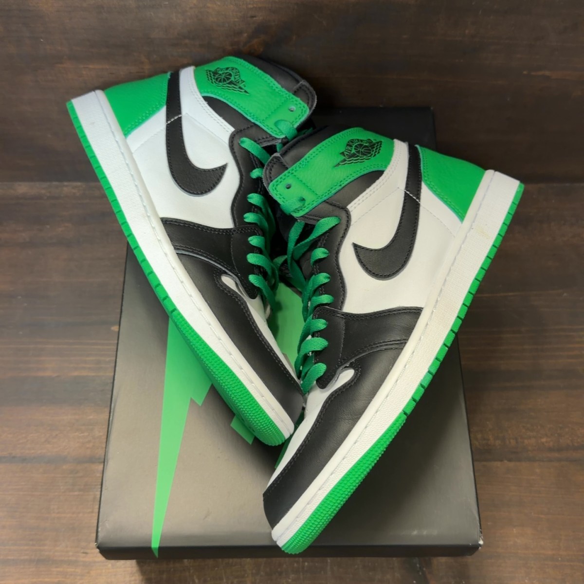 Jordan 1 Retro High OG Lucky Green - Image 2
