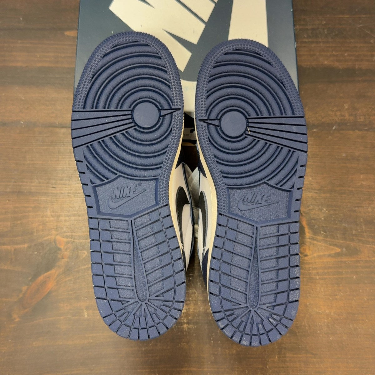 Jordan 1 Retro High OG Midnight Navy (GS) Size 5Y - Image 9