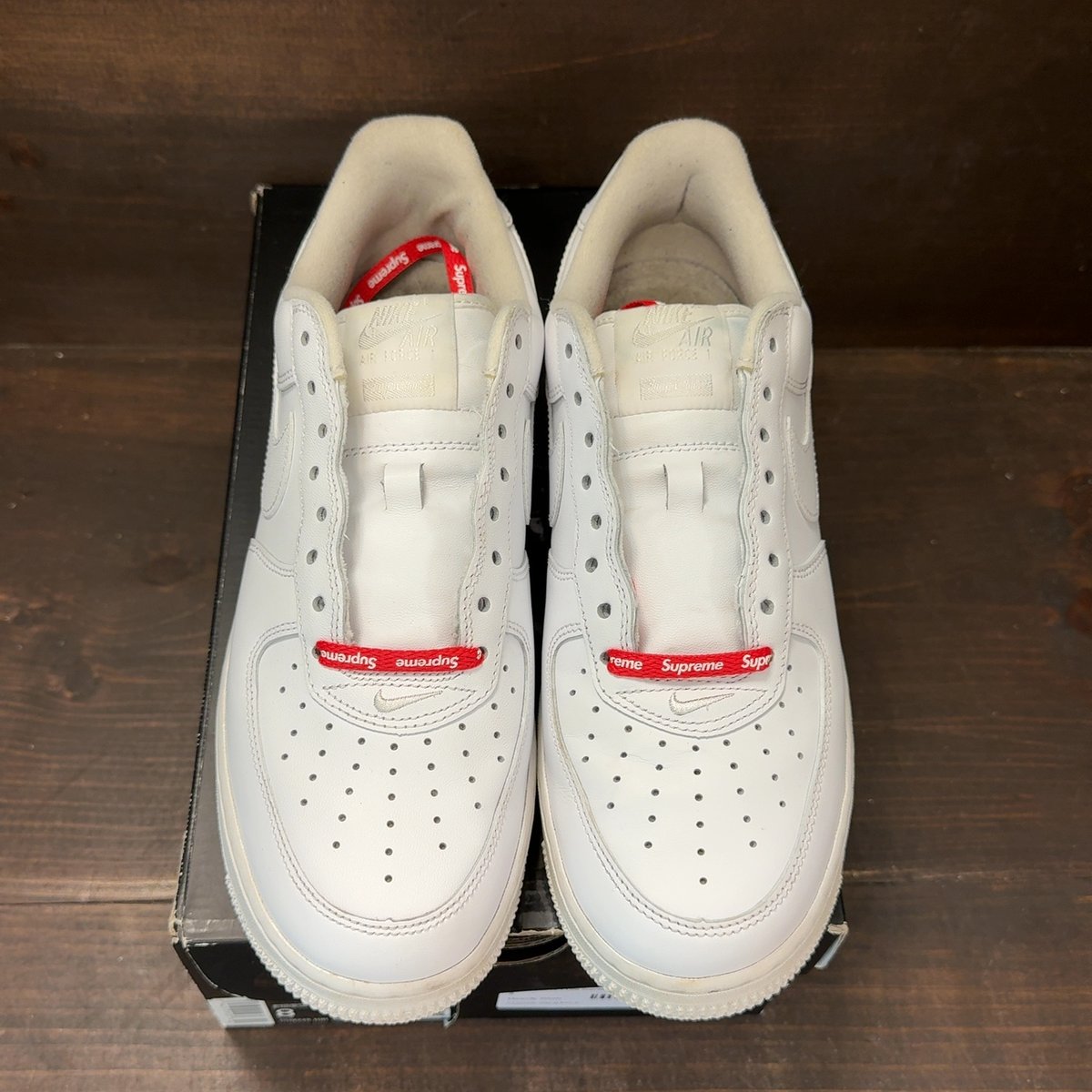 Nike Air Force 1 Low Supreme White Size 8 (Pre-Owned) - tag