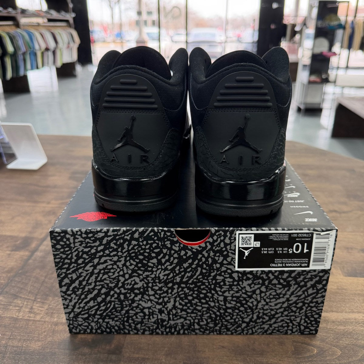 Jordan 3 Retro Black Cat (2025) Size 10.5 (Moderately Worn Pre-Owned)