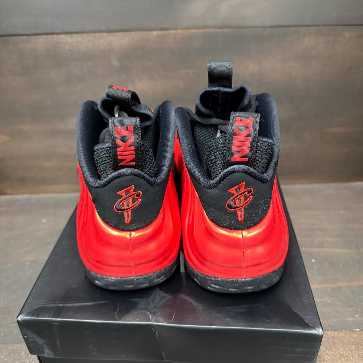 Nike Air Foamposite One Habanero Red Size 9 (Pre-Owned) - sole