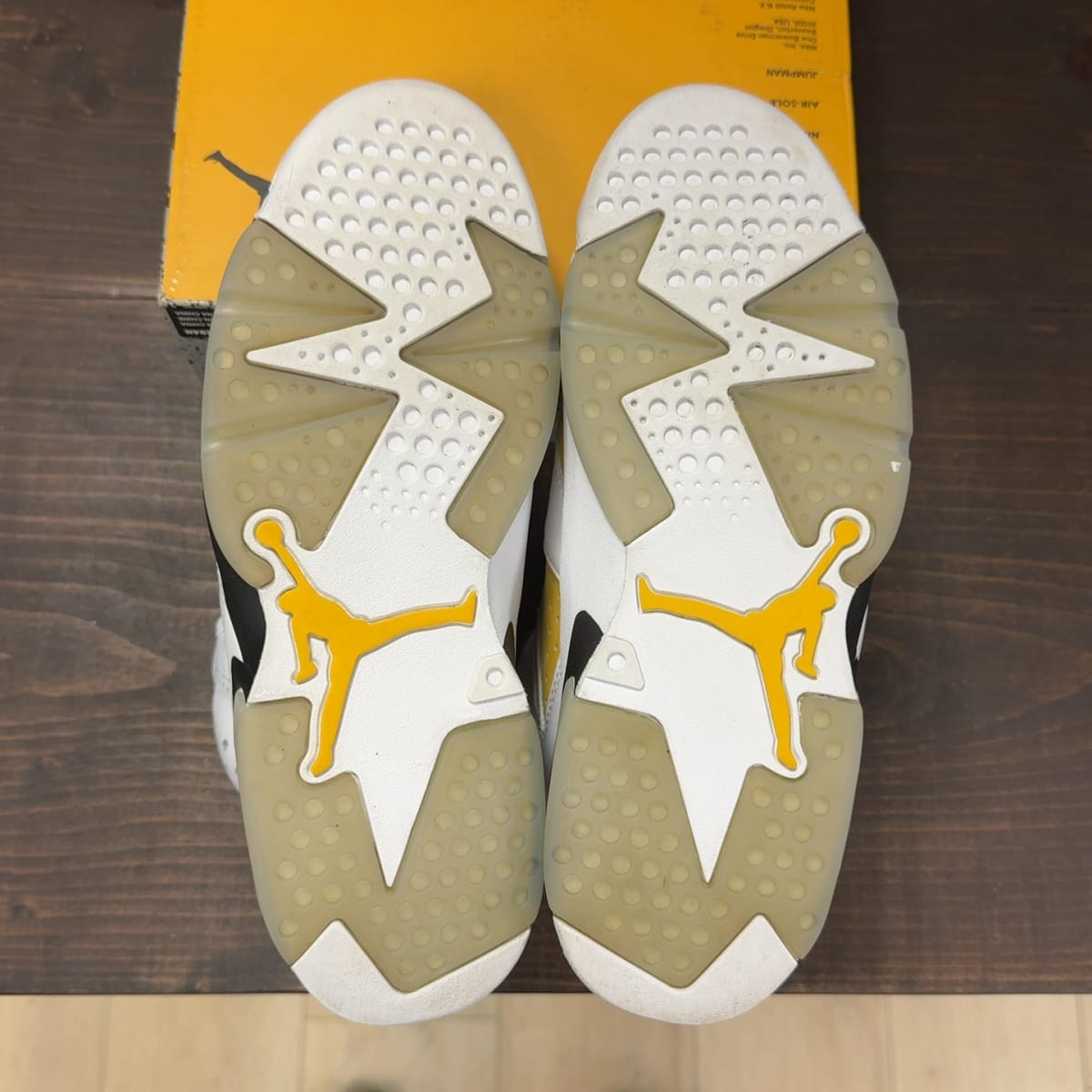 Jordan 6 Retro Yellow Ochre Size 7.5 (Pre-Owned) - aux