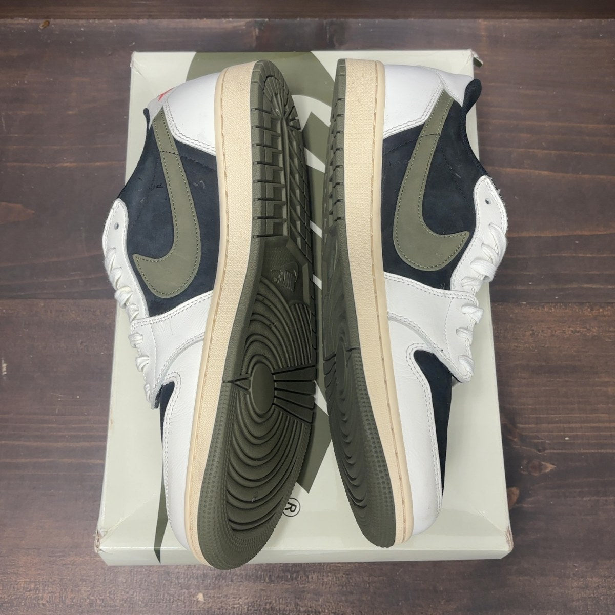 Jordan 1 Retro Low OG SP Travis Scott Olive (Women's) - Image 4