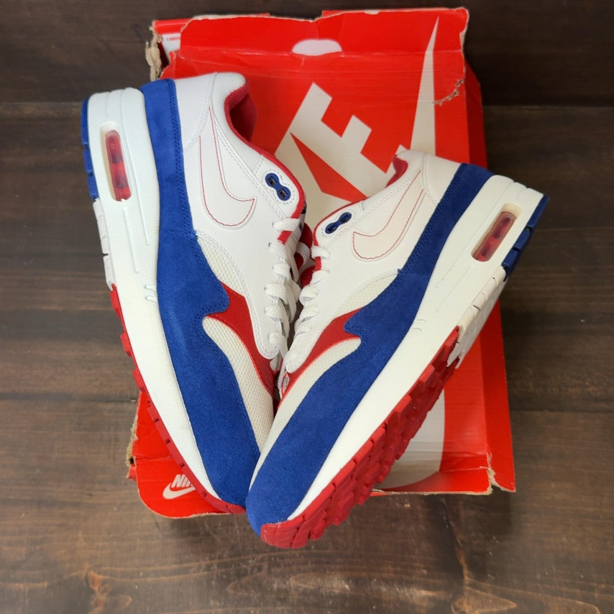 Nike Air Max 1 White Red Blue Size 9.5 (Pre-Owned) - Image 2