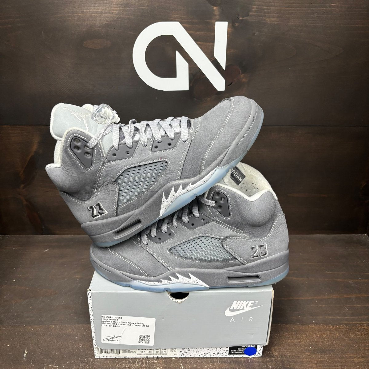Jordan 5 Retro Wolf Grey (2026) Size 9.5 (Pre-Owned) - front