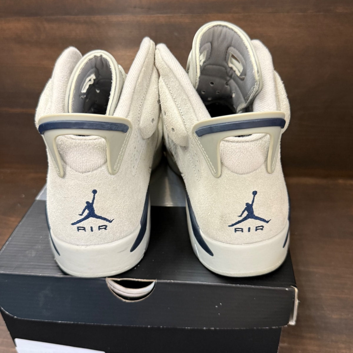 Jordan 6 Retro Georgetown (2022) Size 10 (Pre-Owned) - Image 4