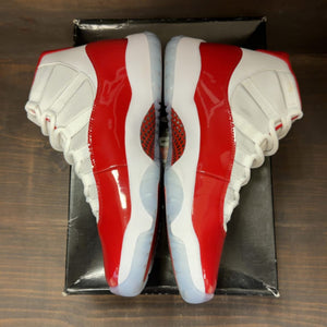 Jordan 11 Retro Cherry (2022) Size 11 (Pre-Owned) - aux