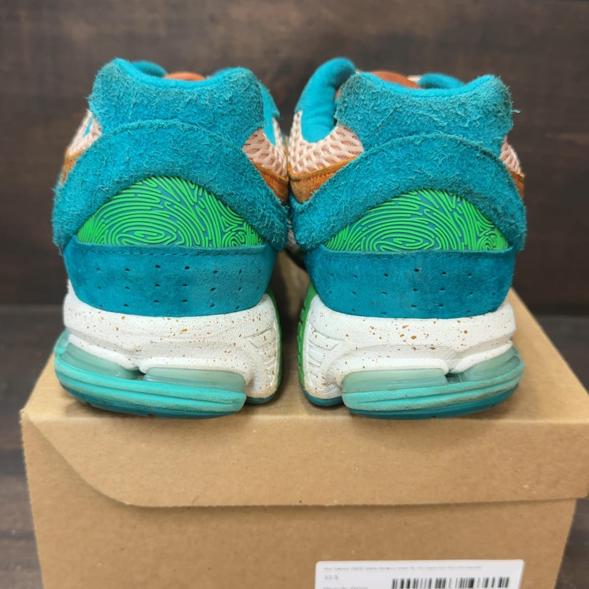 New Balance 2002R Salehe Bembury Water Be The Guide Size 10.5 (Pre-Owned) - aux