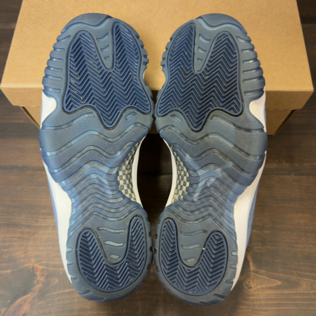 Jordan 11 Retro Midnight Navy (Women's) Size 9W (Pre-Owned) - Image 6