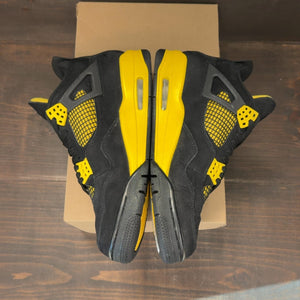 Jordan 4 Retro Thunder (2023) Size 9.5 (Pre-Owned) - aux