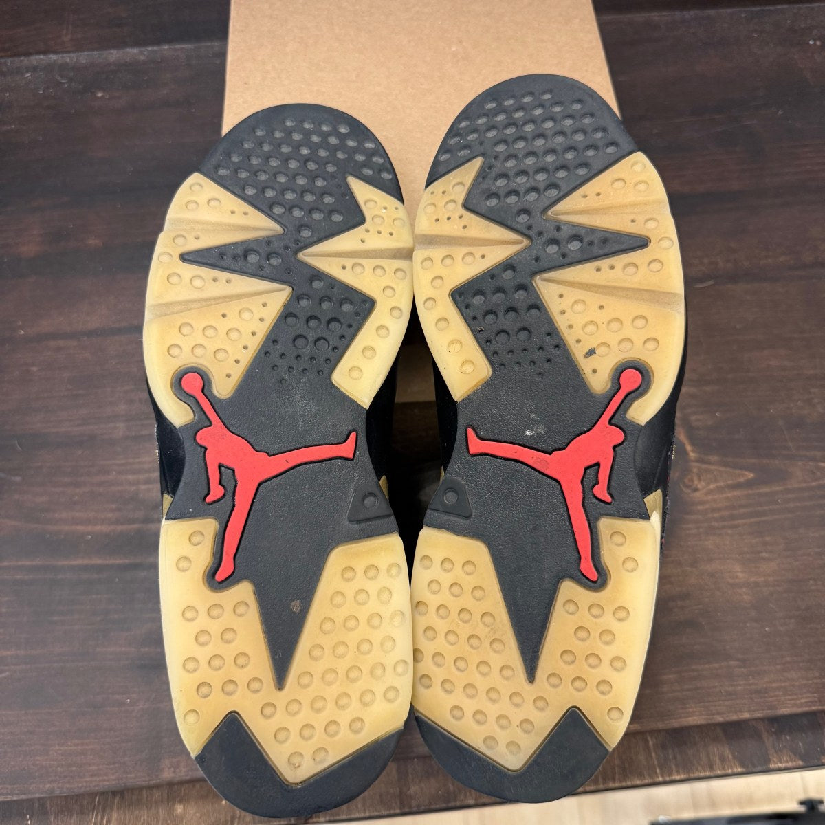 Jordan 6 Retro Chinese New Year (2018) Size 11 (Pre-Owned) - Image 5