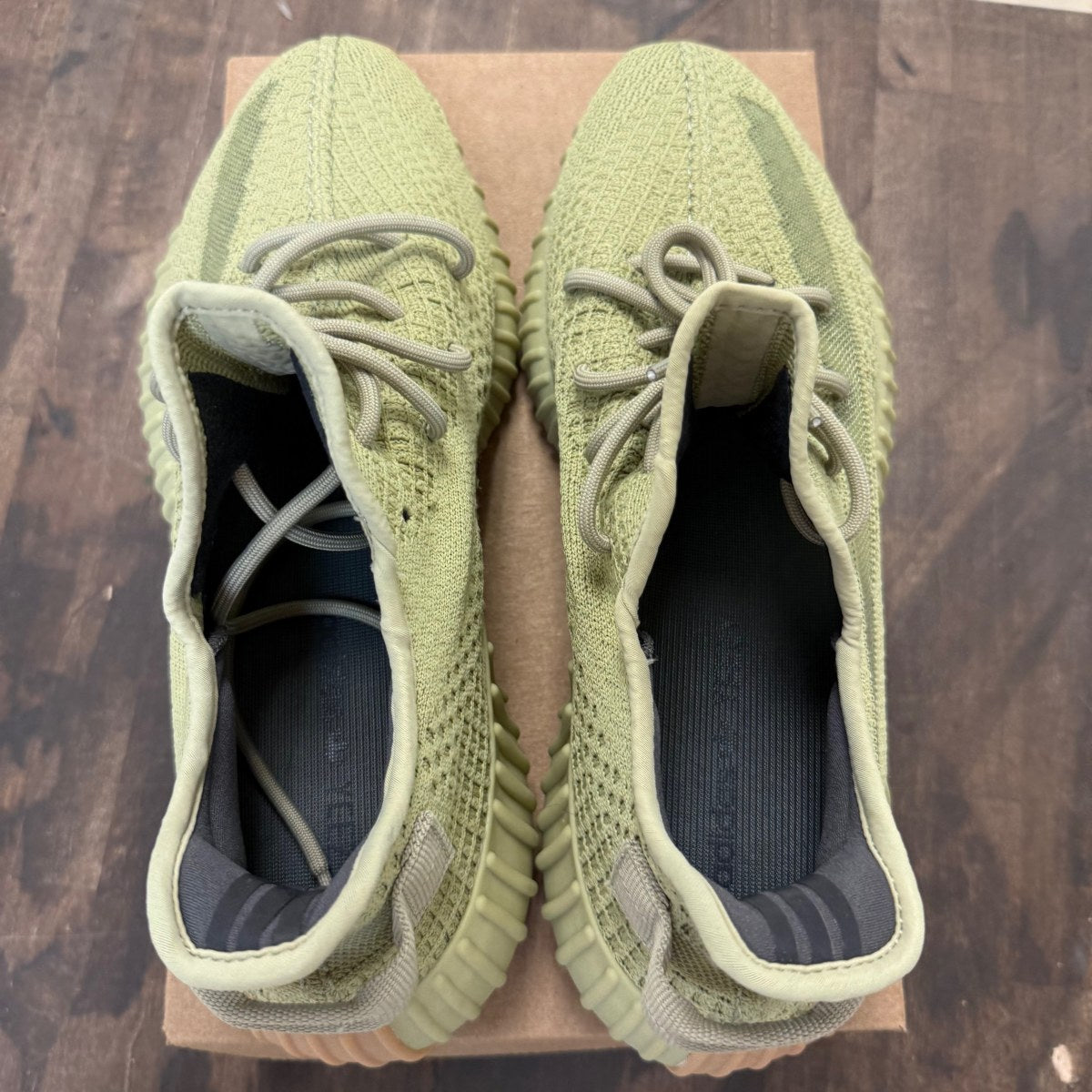 adidas Yeezy Boost 350 V2 Sulfur Size 12 (Pre-Owned) - Image 5