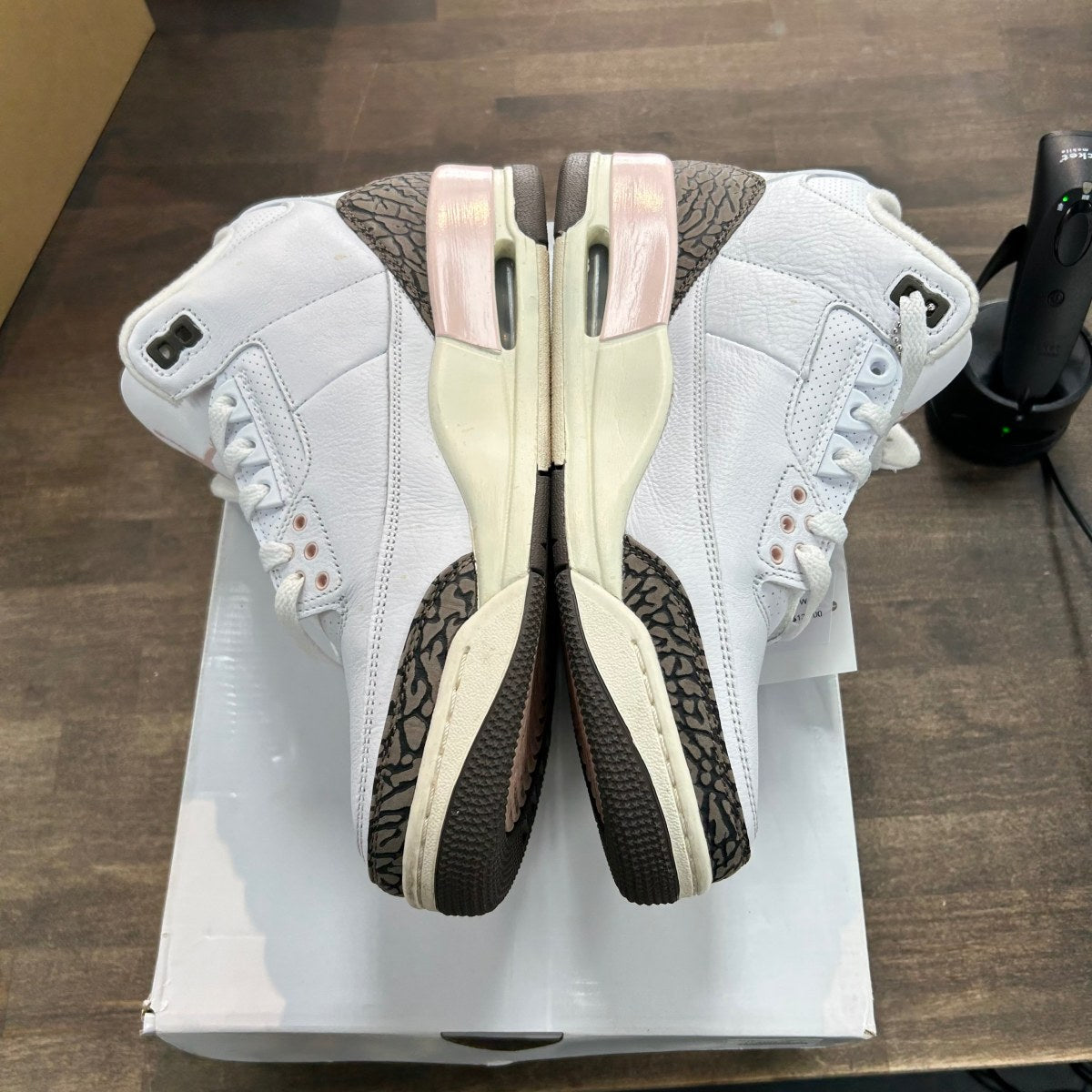 Jordan 3 Retro Neapolitan Dark Mocha (Women's) Size 11W (Pre-Owned) - Image 3