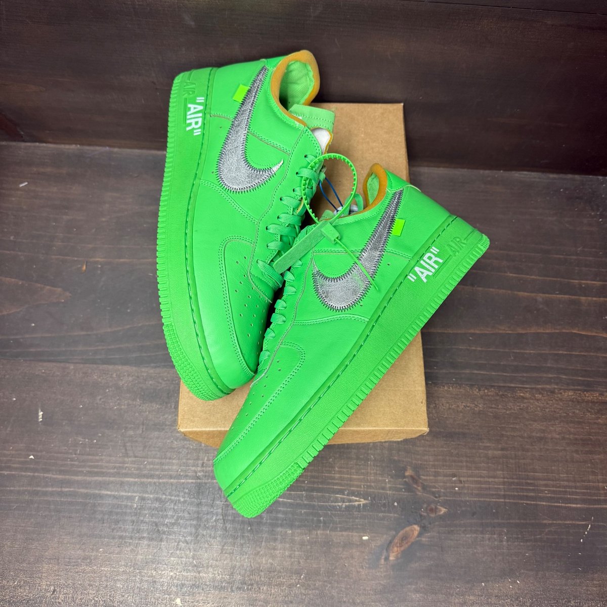 Nike Air Force 1 Low Off-White Brooklyn Size 13 - tag